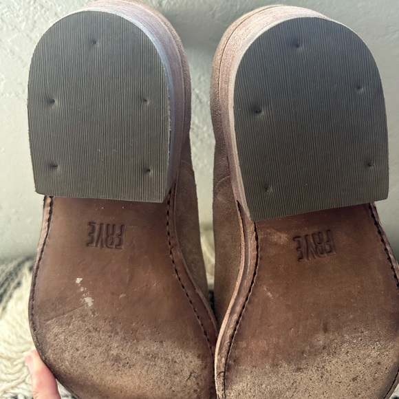 FRYE Billy Tan Suede Shootie. Women’s Size 7.5. Slip-on bootie. Western, Boho - Picture 11 of 12